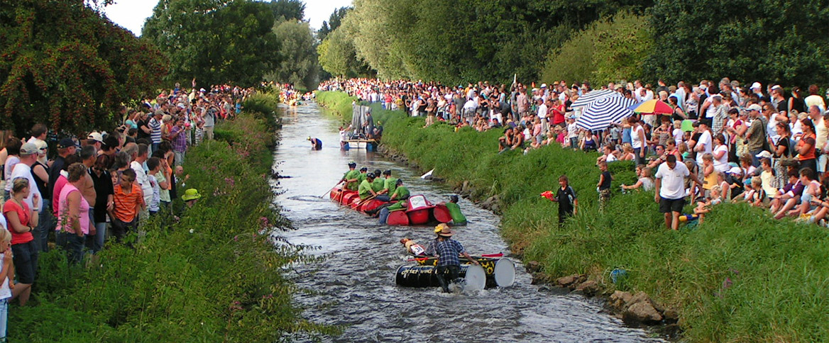Badewannenrennen auf der Wurm Geilenkirchen