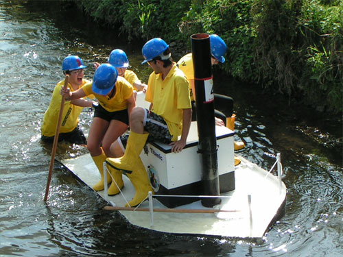 Badewannenrennen auf der Wurm Geilenkirchen Würm