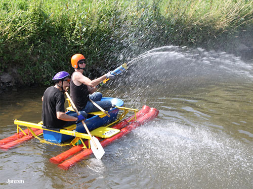 Badewannenrennen auf der Wurm Geilenkirchen Würm