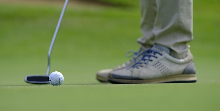 Golf ist eine traditionelle Ballsportart