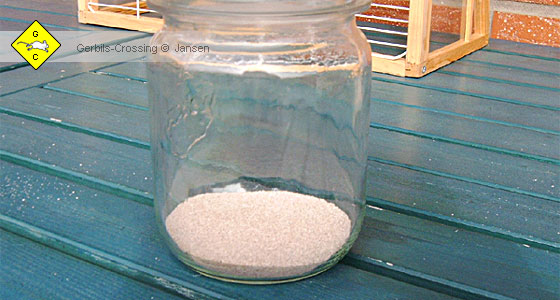 Rennmaus Badesand Einweckglas als Badewanne