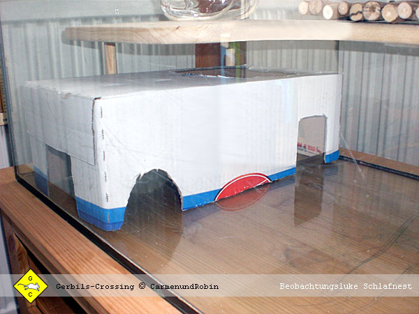 Beobachtungsfenster mit Klappe