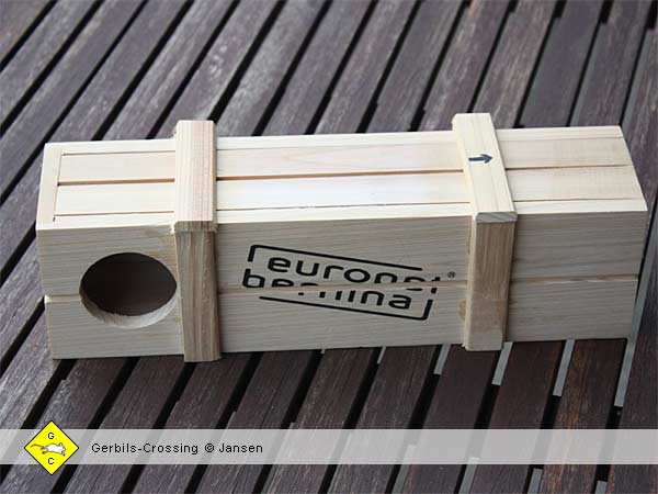 Holzbox als Schlafplatz